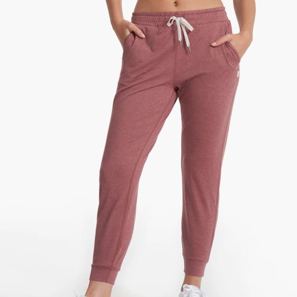 Vuori Women's DreamKnit™ Joggers medium Marsala Heather